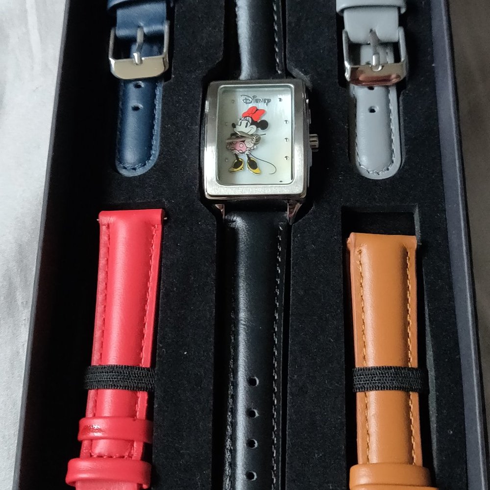 DISNEY MINNIE MOUSE WATCH SET